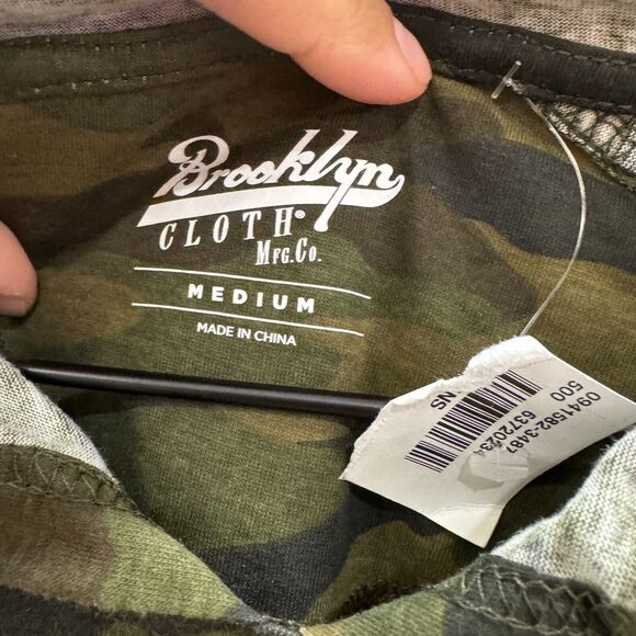 Camo Short Sleeve Hoodie Womens Medium Brooklyn‎ Cloth Green Pullover Streetwear - Picture 2 of 13
